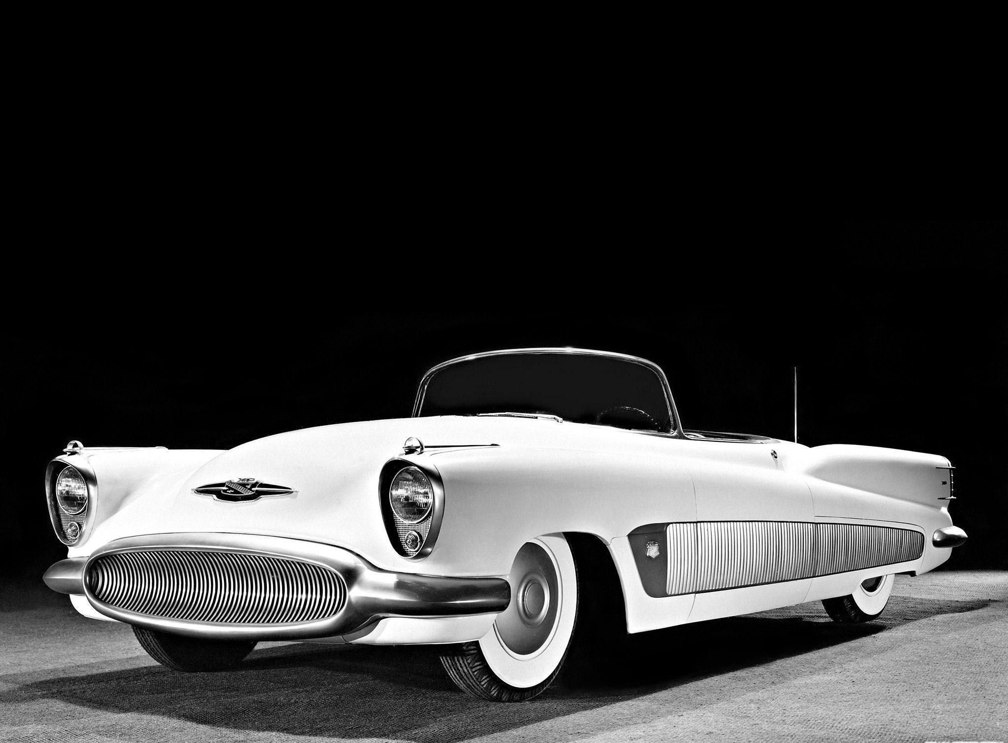 Black And White Classic Car Wallpaper - Automotive Wallpapers