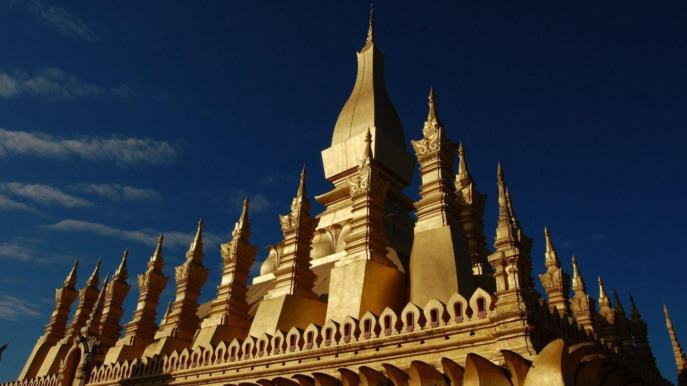 Sky, Pha That Luang, Vientiane, Laos Wallpaper 1366x768