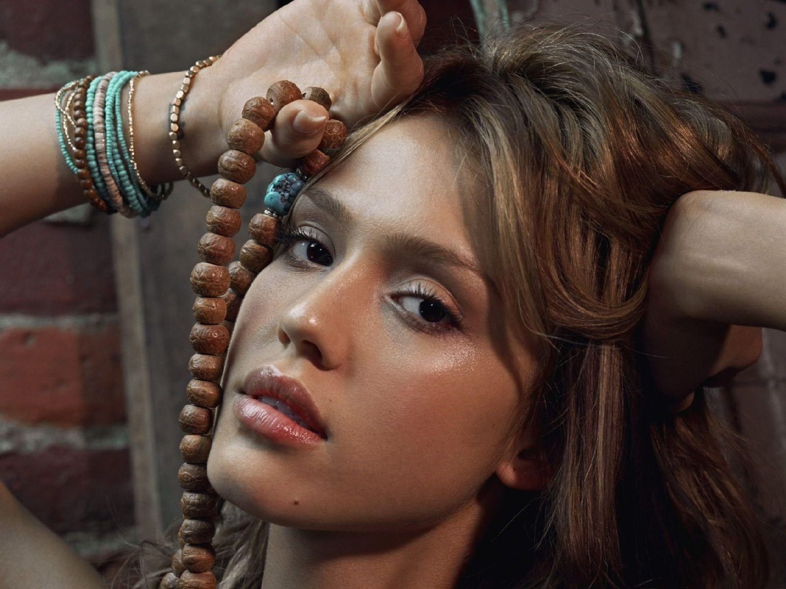 Jessica Alba Wallpaper For Desktop