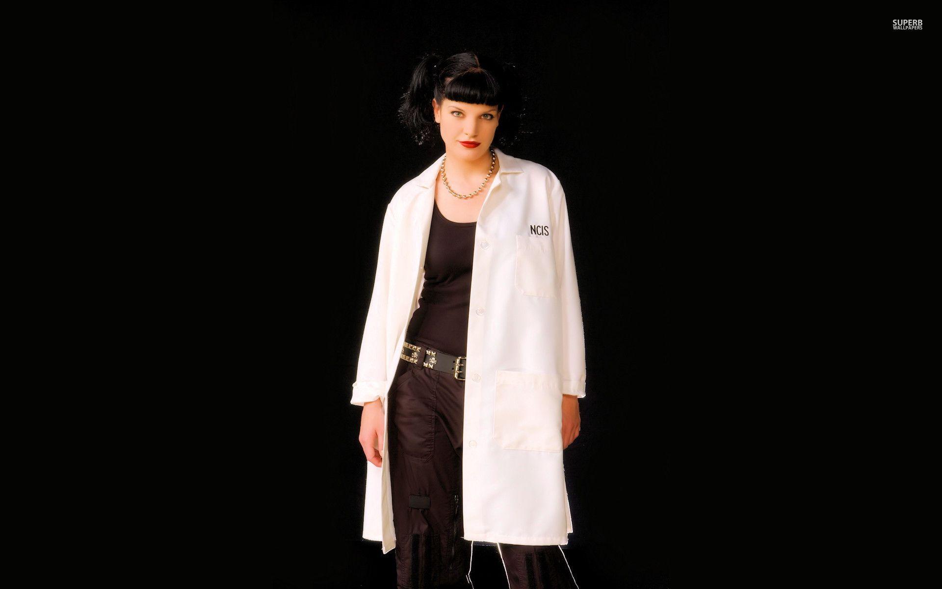 Abby Sciuto 8295