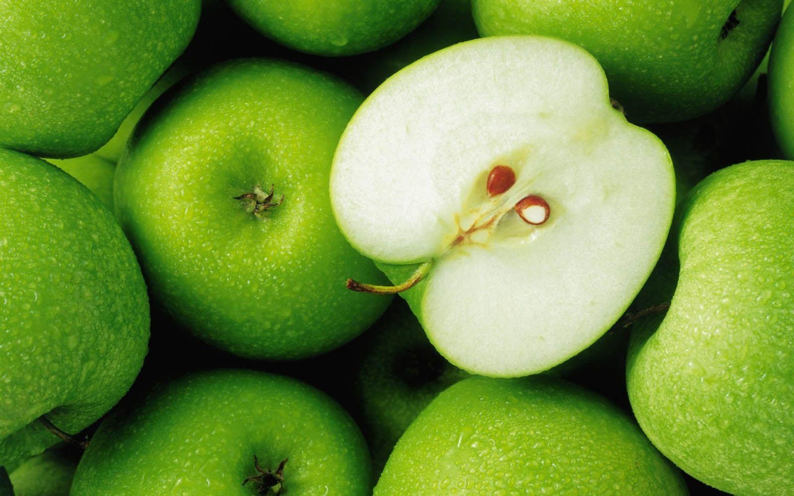 wallpaper: Green Apples Wallpaper