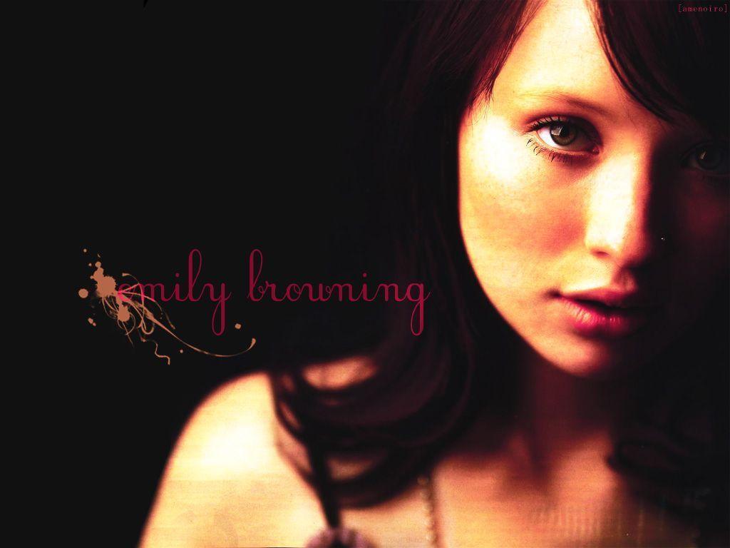 image For > Emily Browning 2009