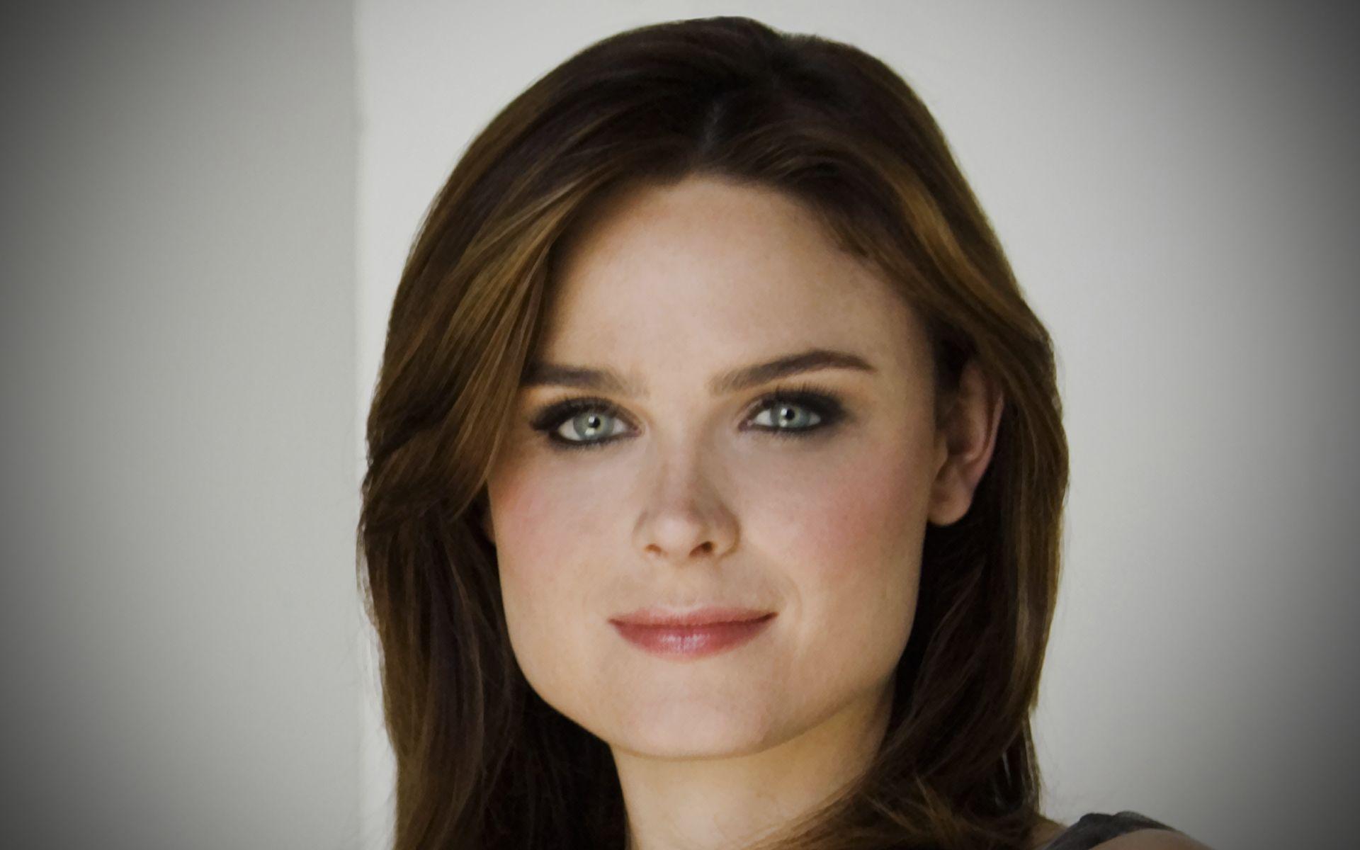 Emily Deschanel Wallpapers Wallpaper Cave