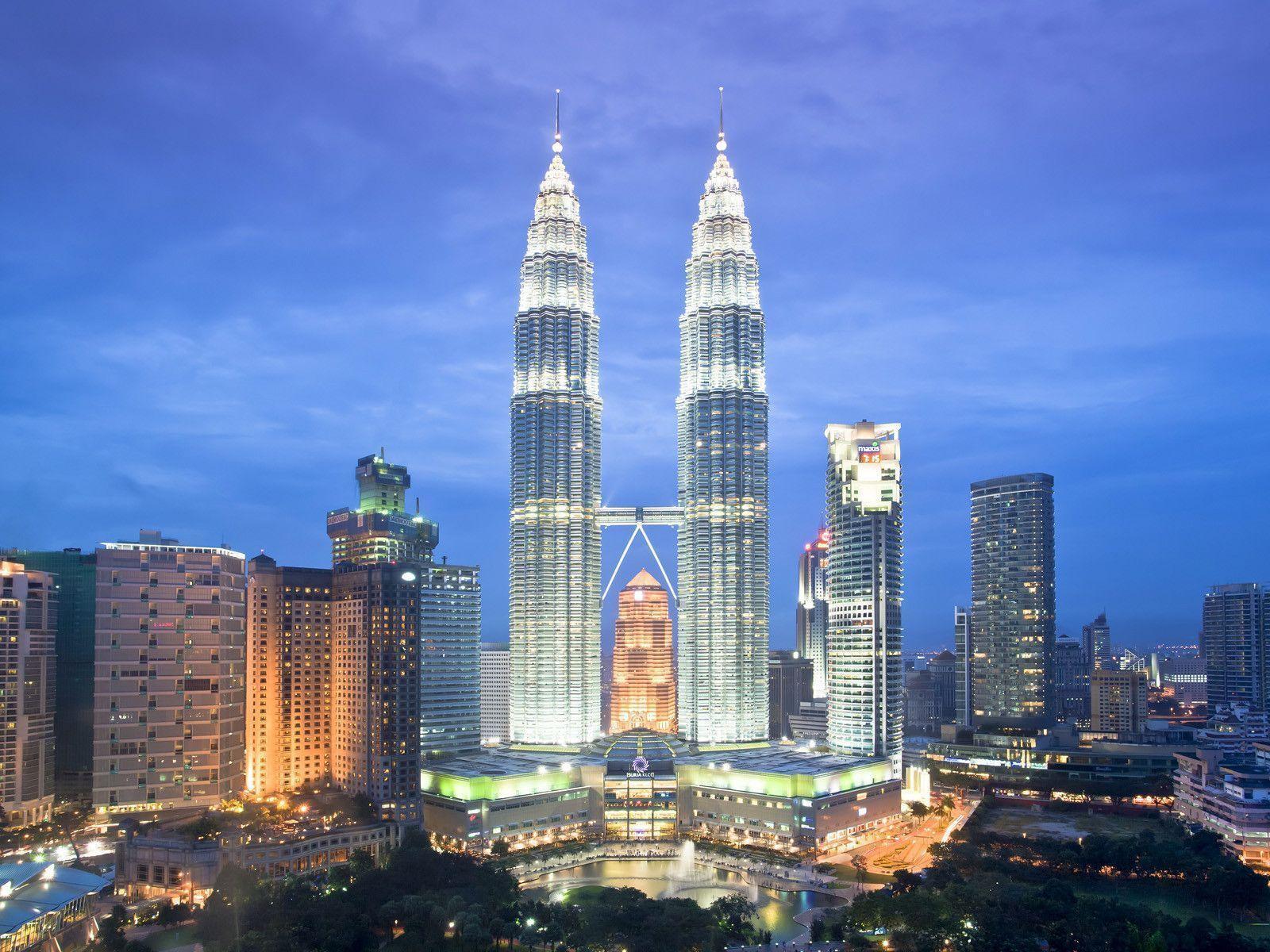 Towers petronas twin Visit Petronas