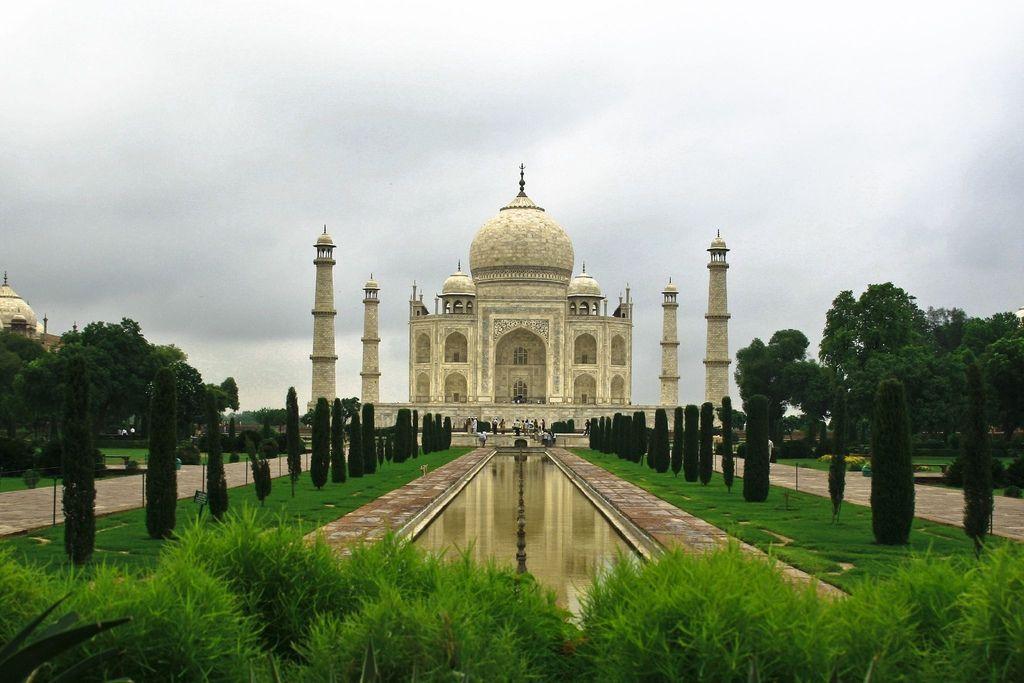 Taj Mahal Desktop Wallpaper Free Download in High Quality