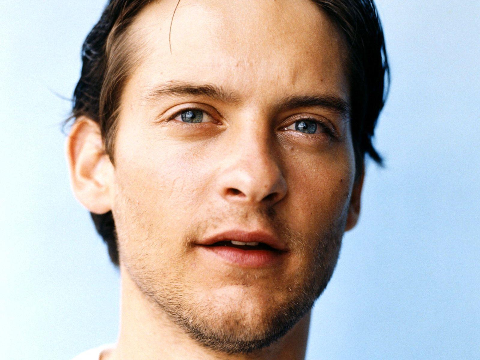 Tobey Maguire Actor Wallpaper