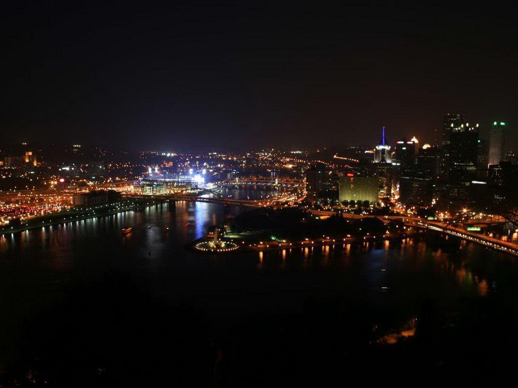 Nighttime view of Pittsburgh Wallpaper Wallpaper 47844
