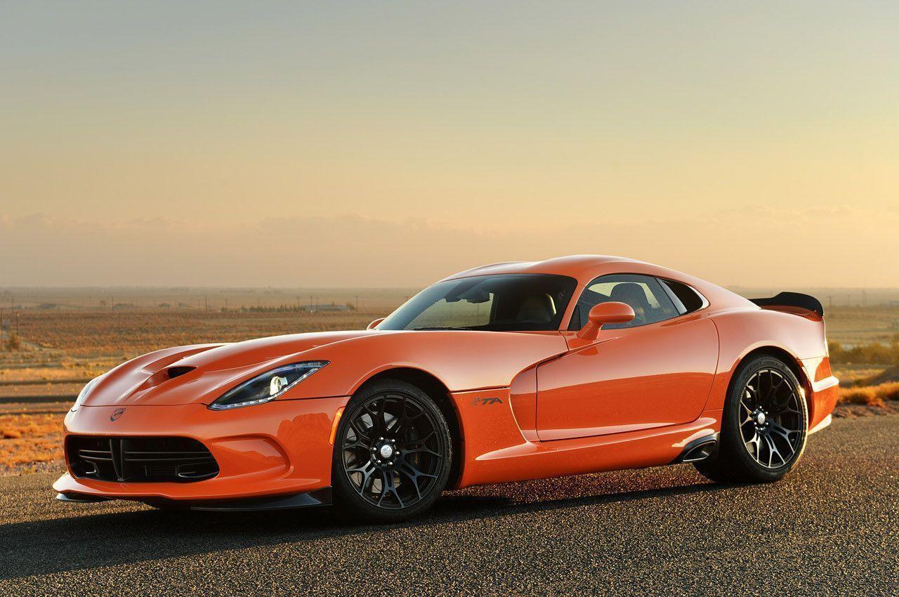 Машина dodge Viper оранжевый