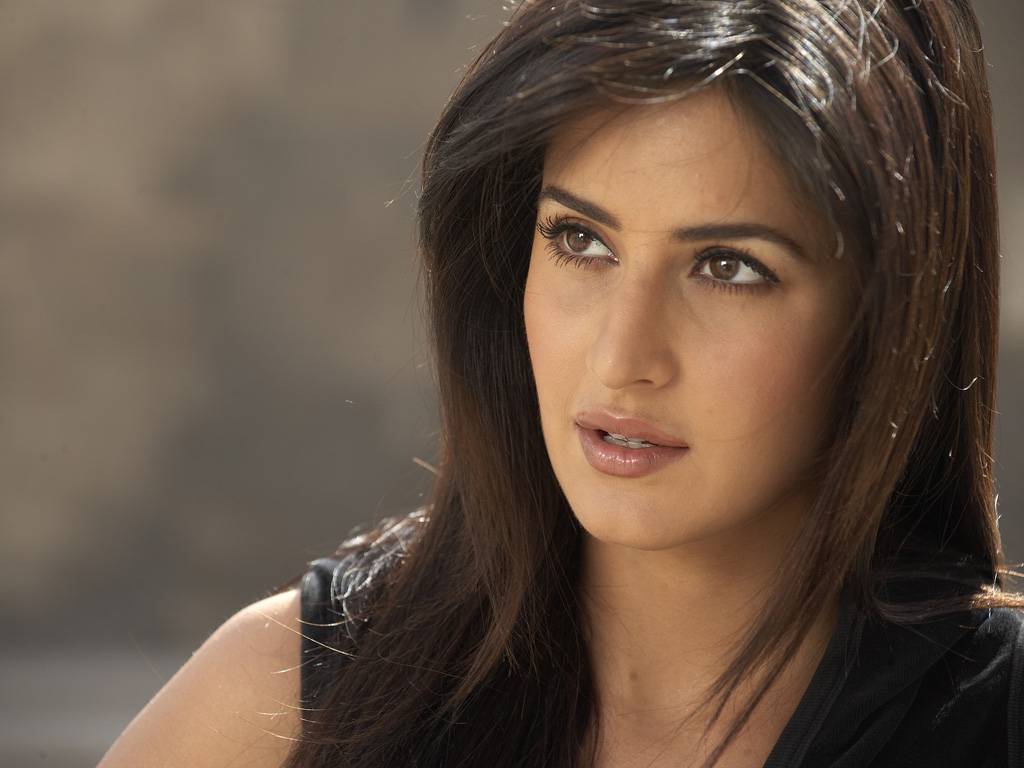 Katrina Kaif Picture And Latest Wallpaper1st day collection