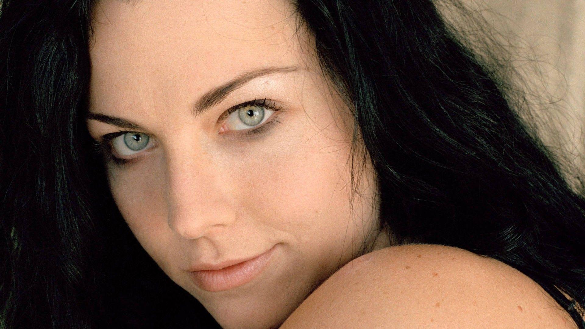 Amy Lee Wallpapers - Wallpaper Cave
