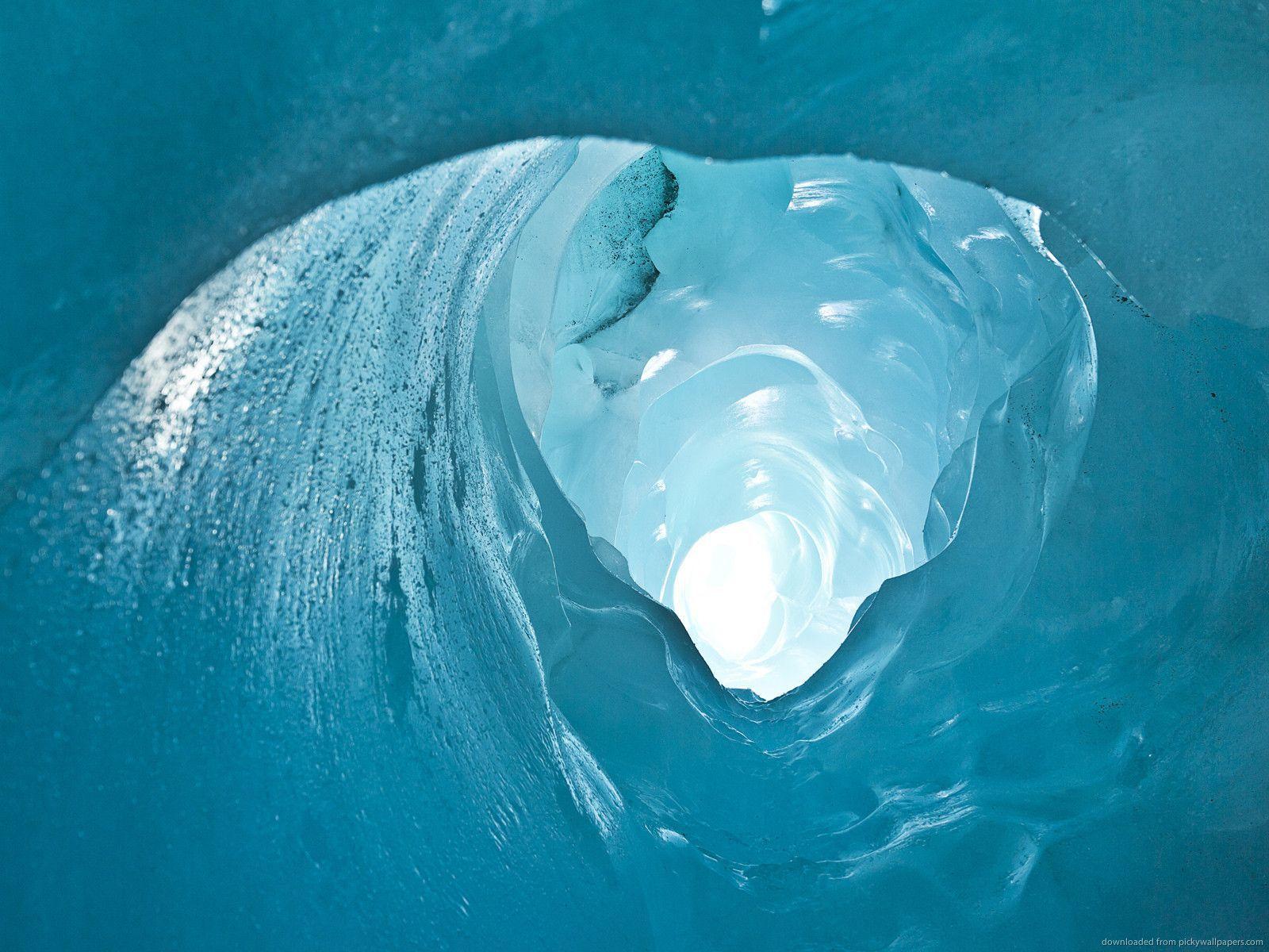 Download 1600x1200 Hole In A Glacier Wallpaper