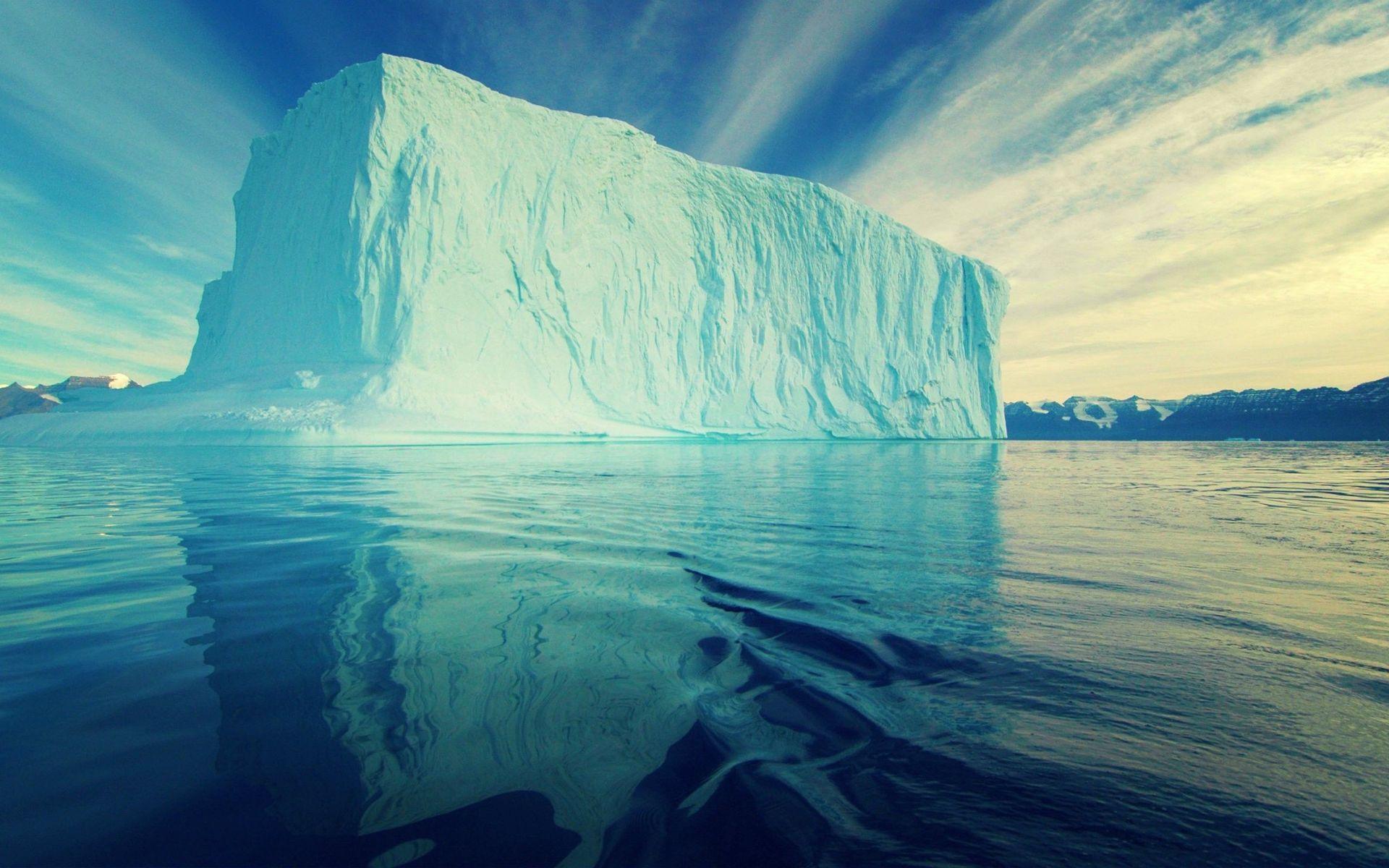 Iceberg Wallpaper #