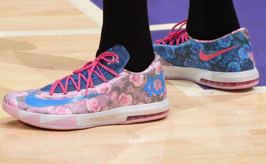 Kevin Durant Wears Aunt Pearl Nike Kd Sole Collector 2015. T
