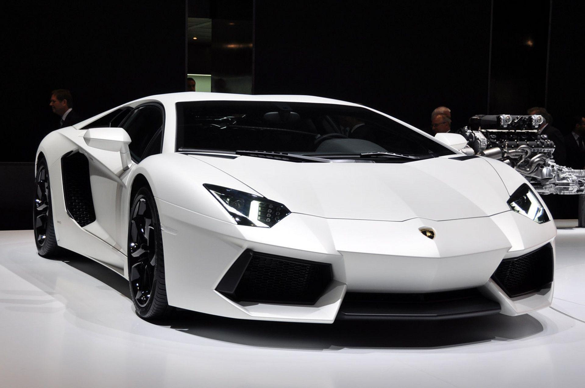 Lamborghini White Car Wallpaper