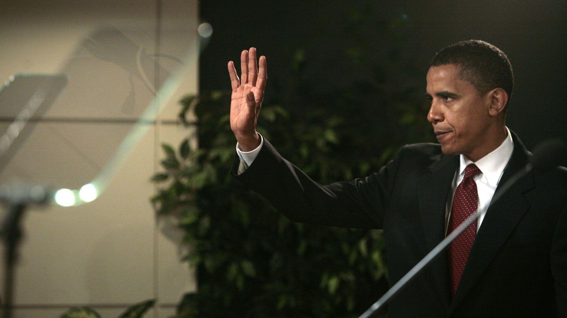 Obama Giving a Speech (WS) Obama Wallpaper