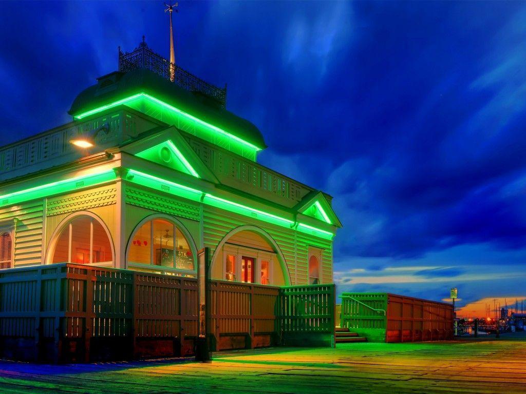 Super desktop background