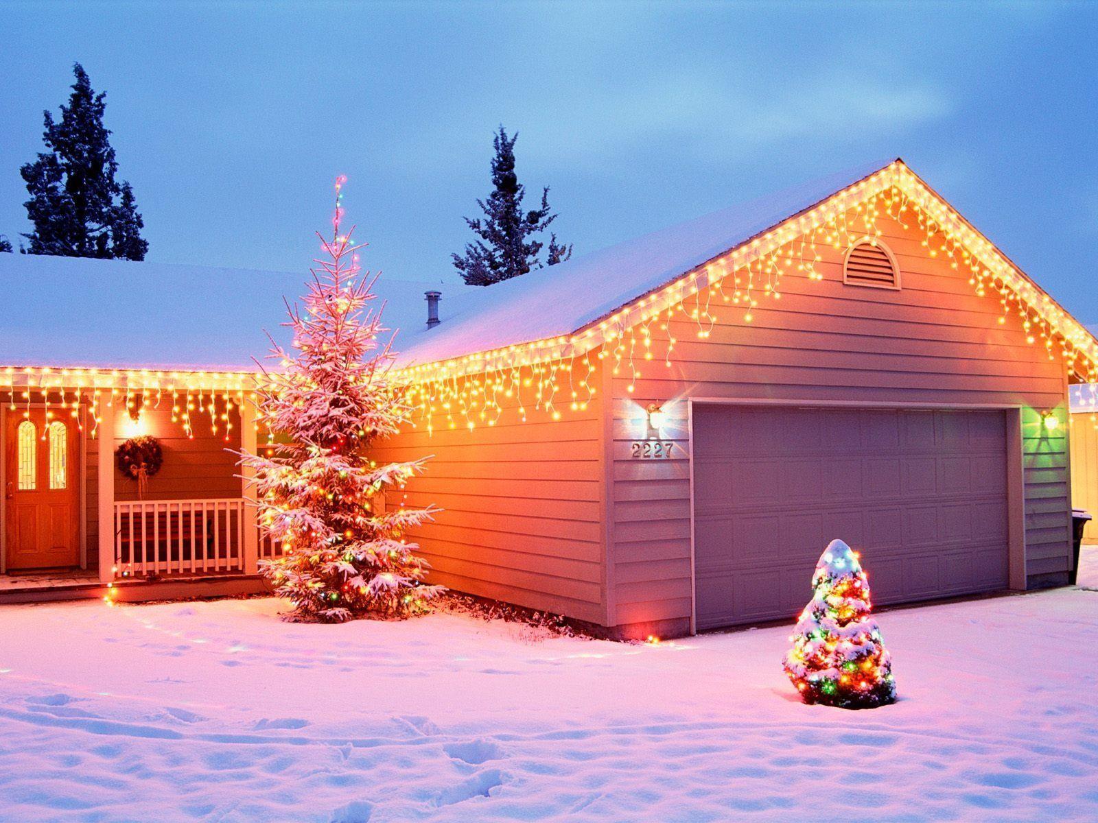 Pin Christmas House Wallpaper