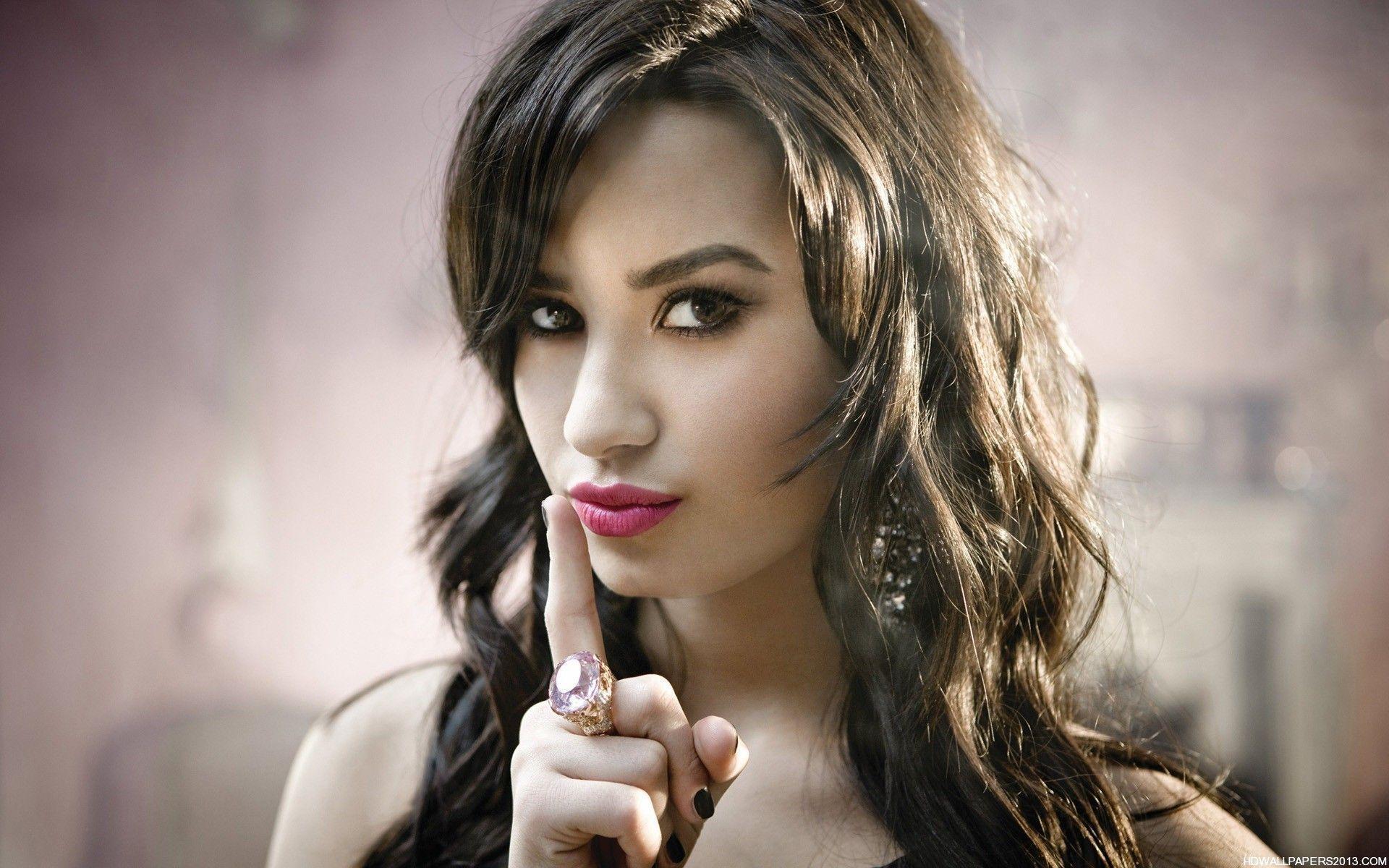 Demi Lovato Wallpaper Widescreen. Hdwidescreens