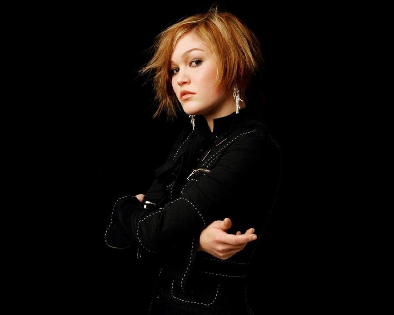 Julia Stiles Stiles Wallpaper