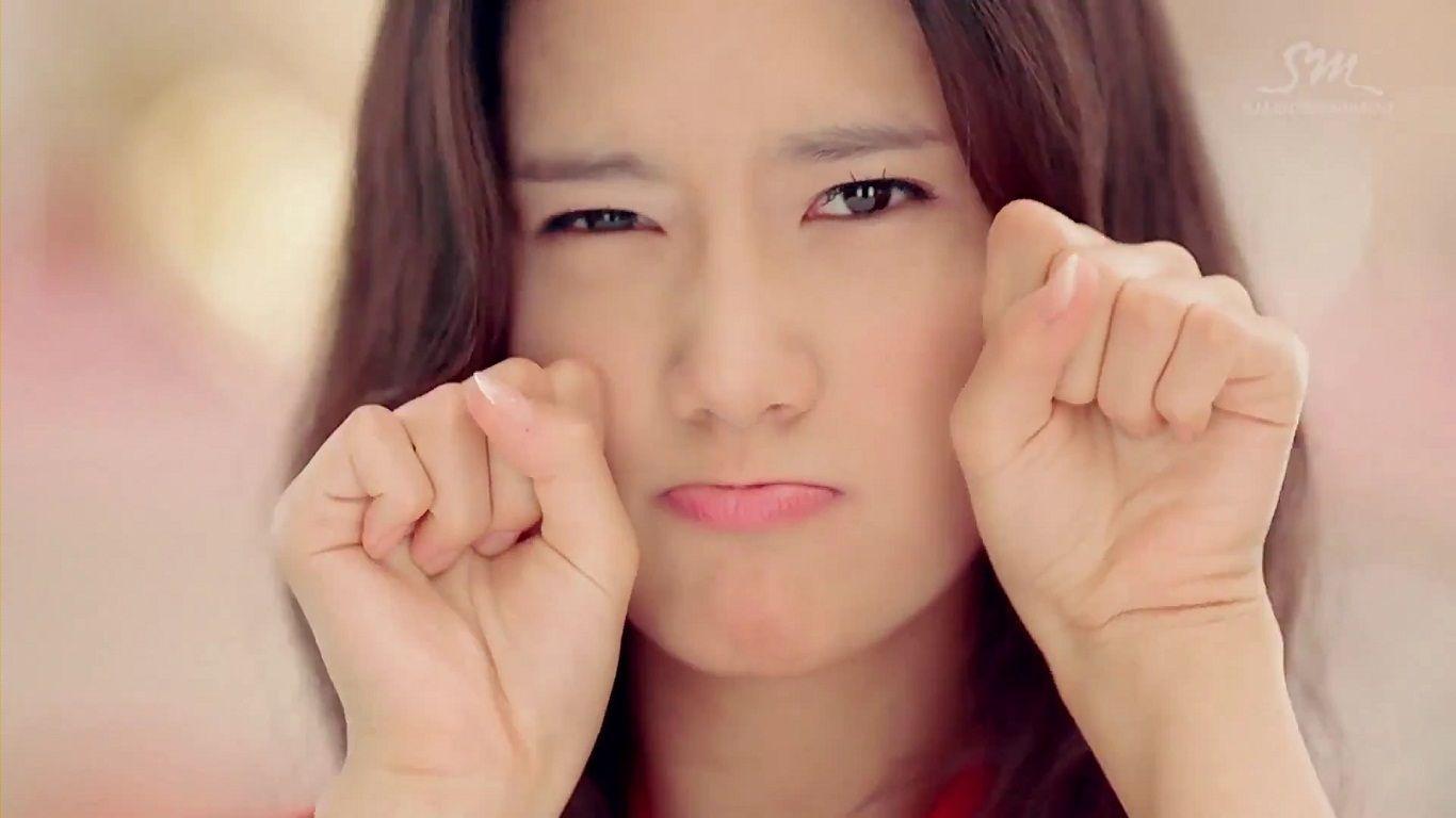 Cute Yoona SNSD Wallpaper