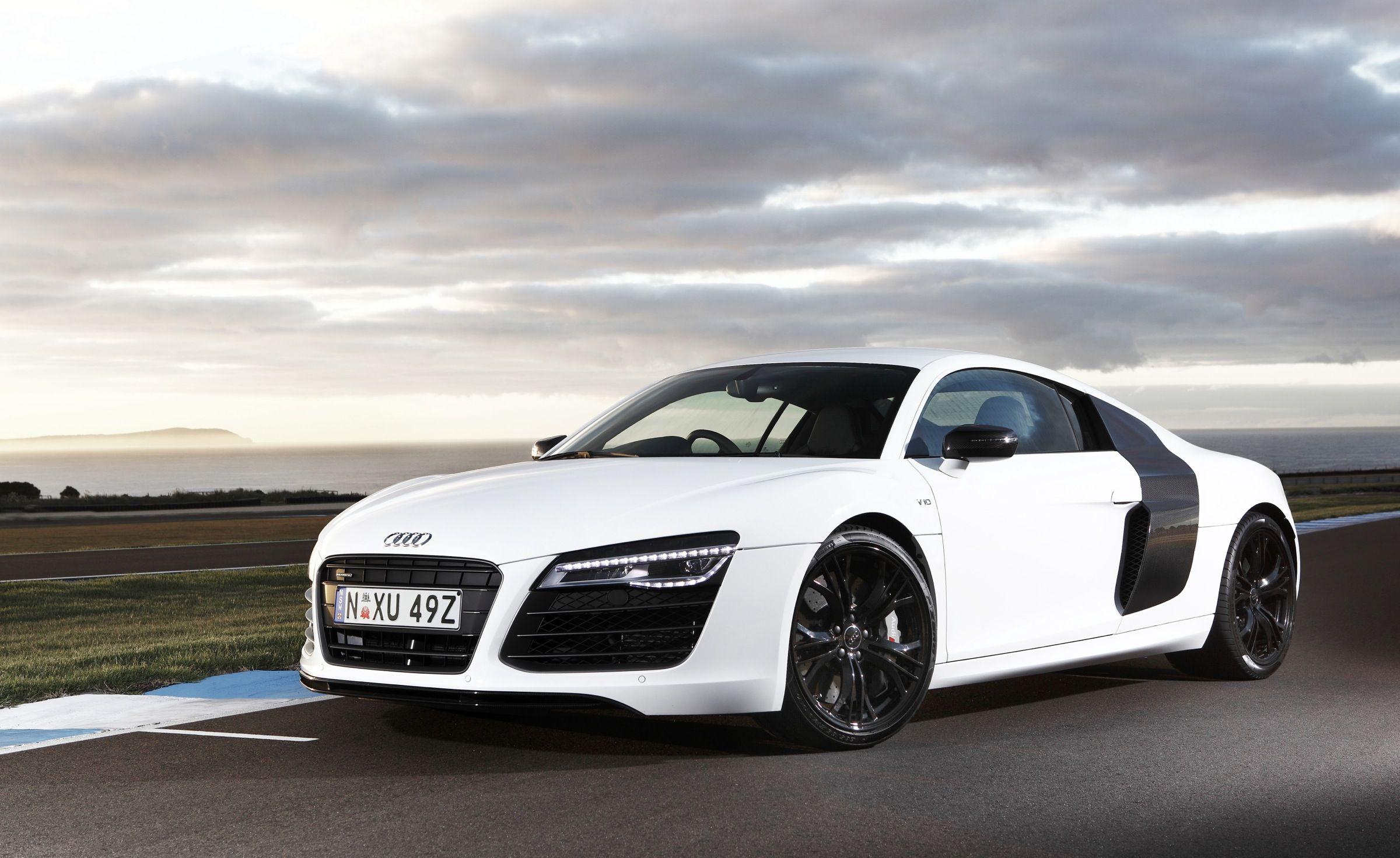 Audi R8 Spyder Full Review Image