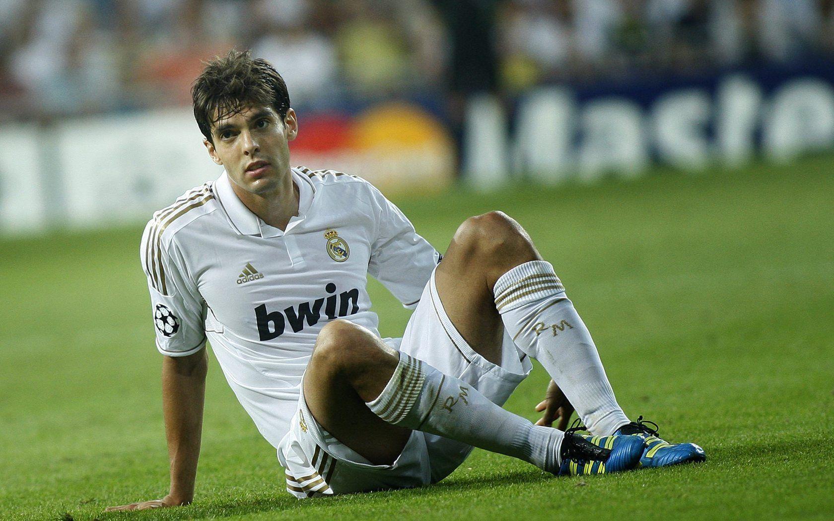 Ricardo Kaka Sitting On Grass wallpaper