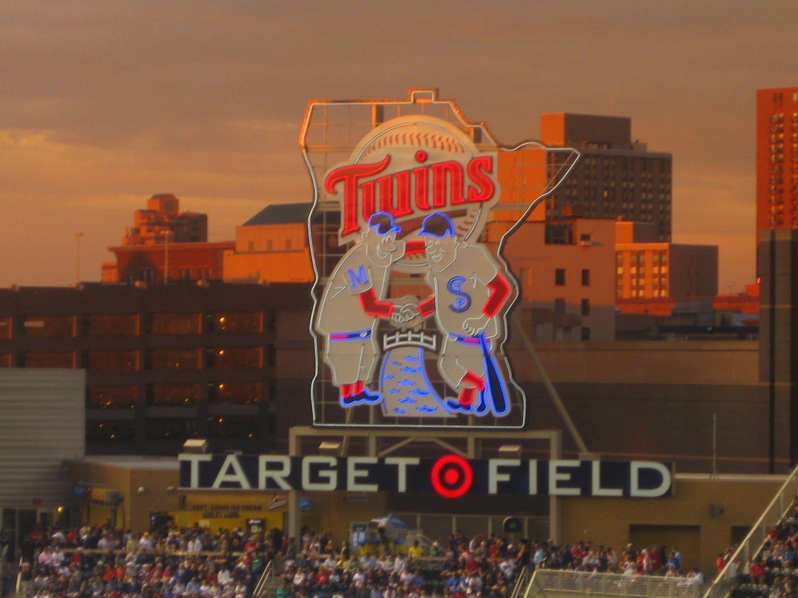 image For > Target Field Wallpaper