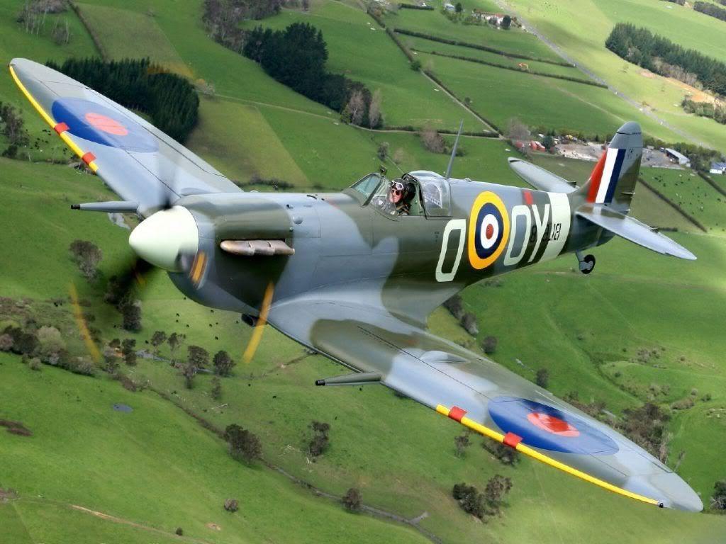 Supermarine Spitfire XVI Fighter Plane Free and Wallpaper