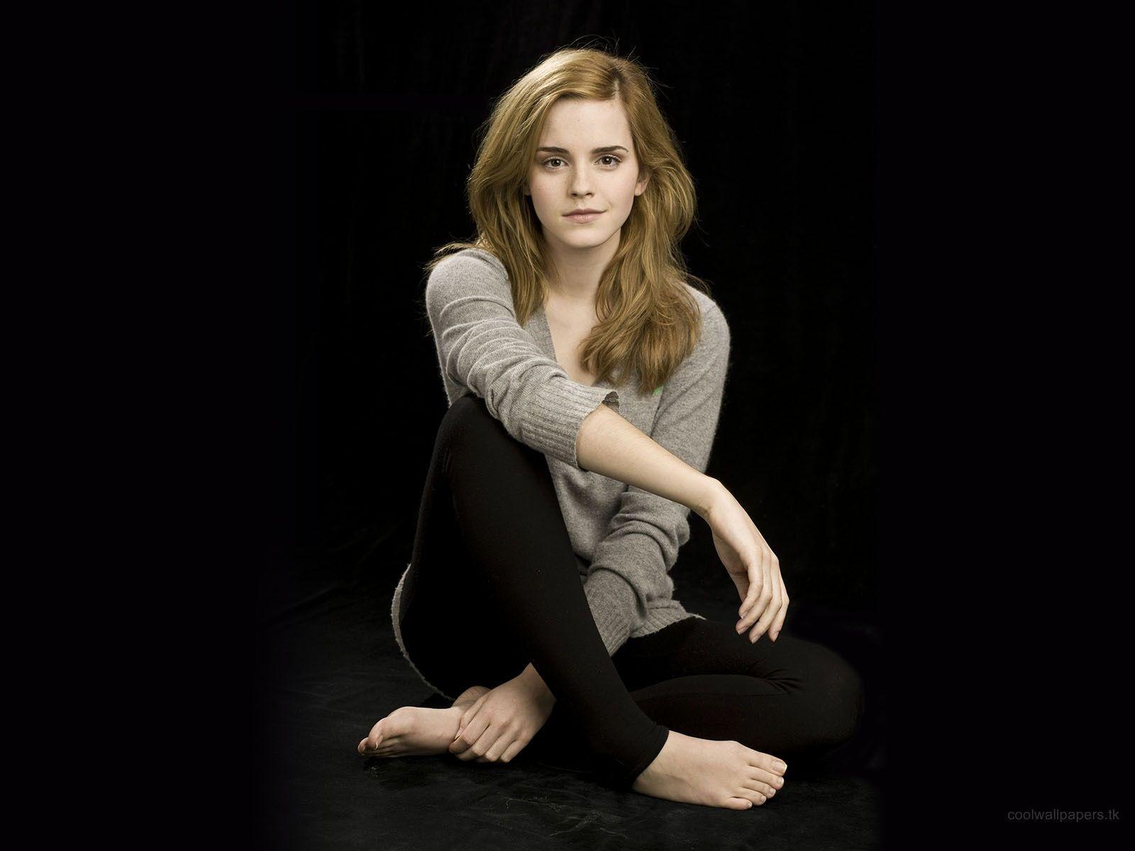 30 Emma Watson HD Wallpapers