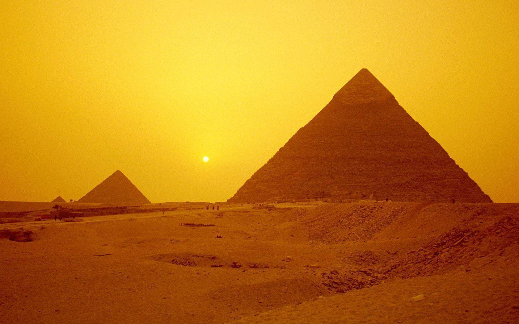 Free Pyramids Giza Egypt Background For PowerPoint