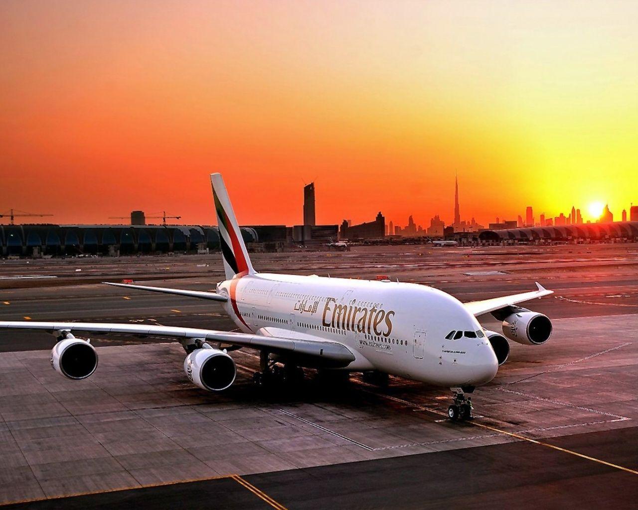 Fly Emirates Airbus A380 800 Desktop PC And Mac Wallpaper