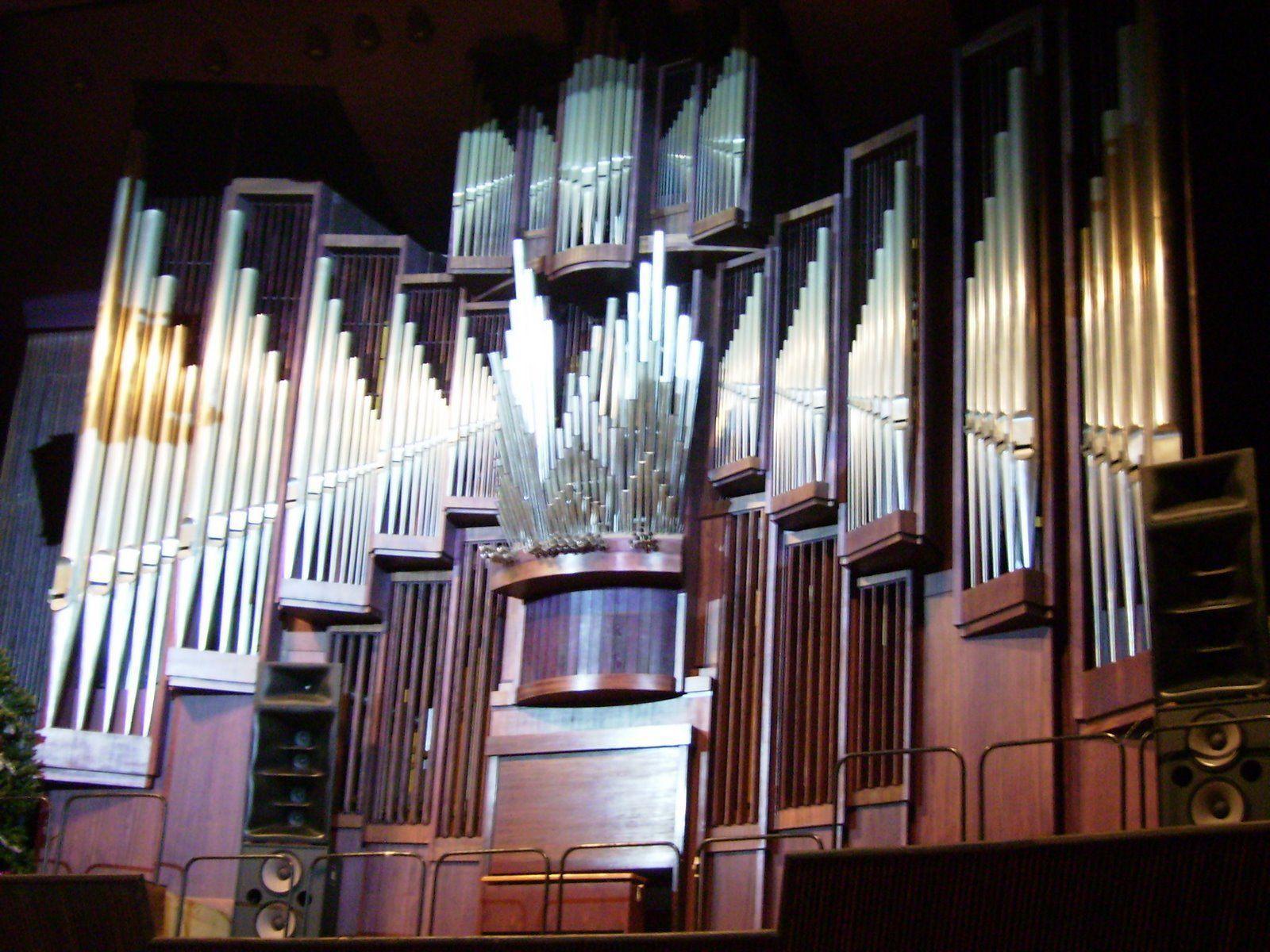 Pipe Organ Wallpaper. Pipe Organ Background