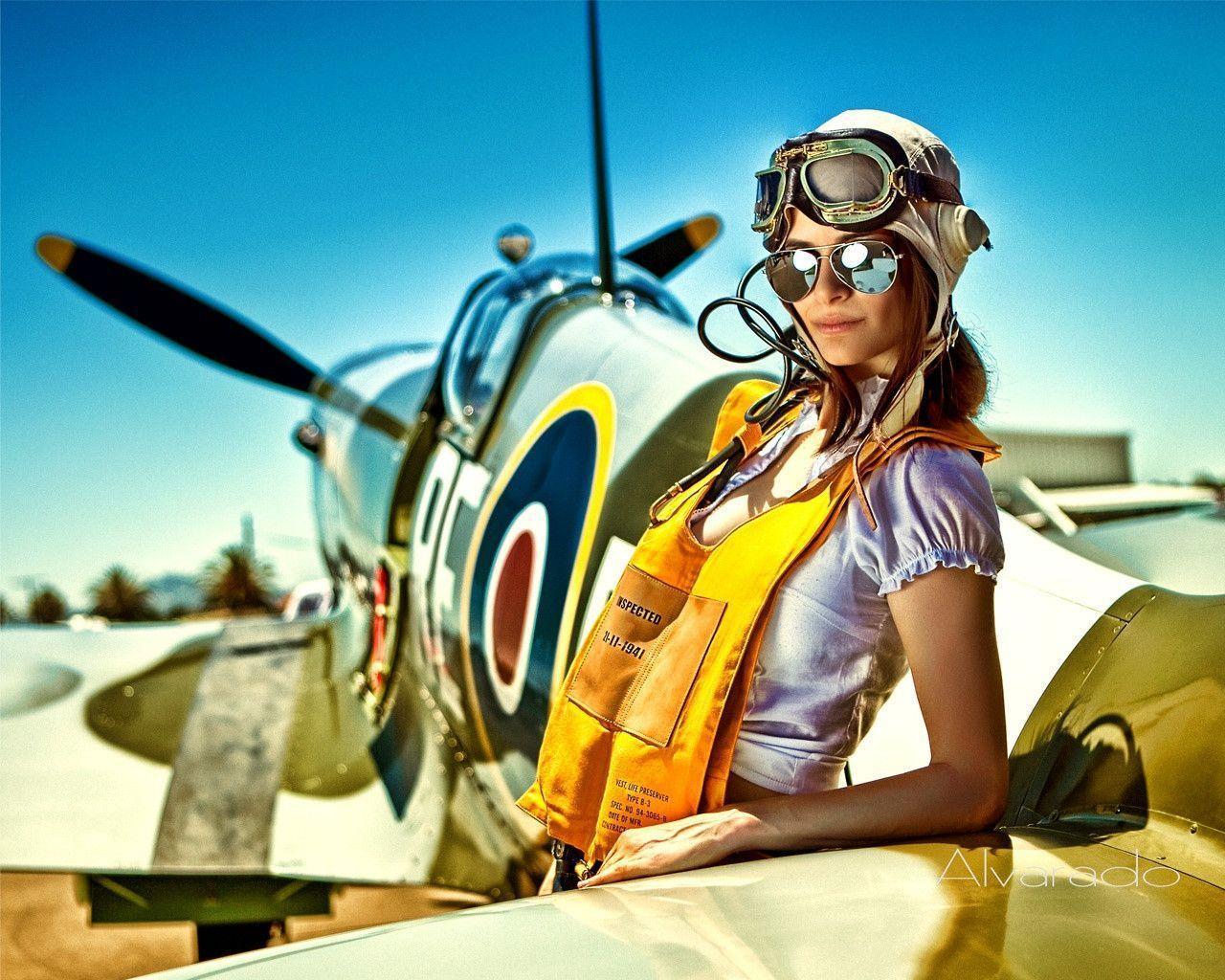 Picture Aircraft Spitfire Girl Airfield Military Pilot Vintage 08E