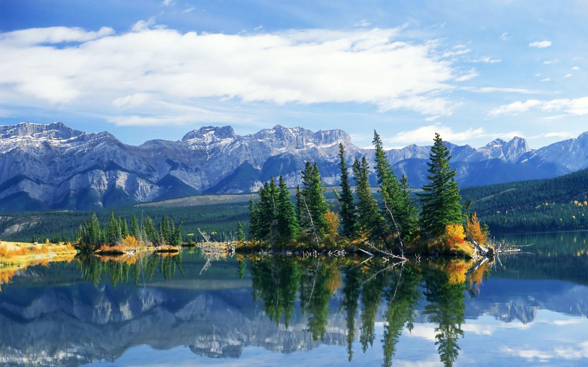 Desktop Wallpaper · Gallery · Nature · Mountain lake fantastic