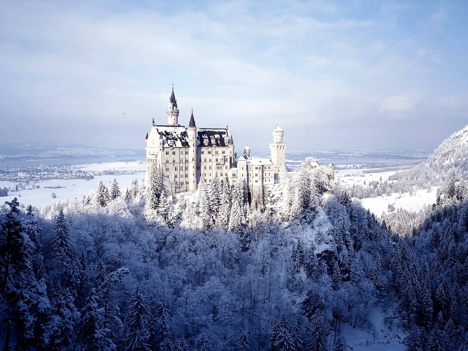 Neuschwanstein Castle Wallpapers - Wallpaper Cave