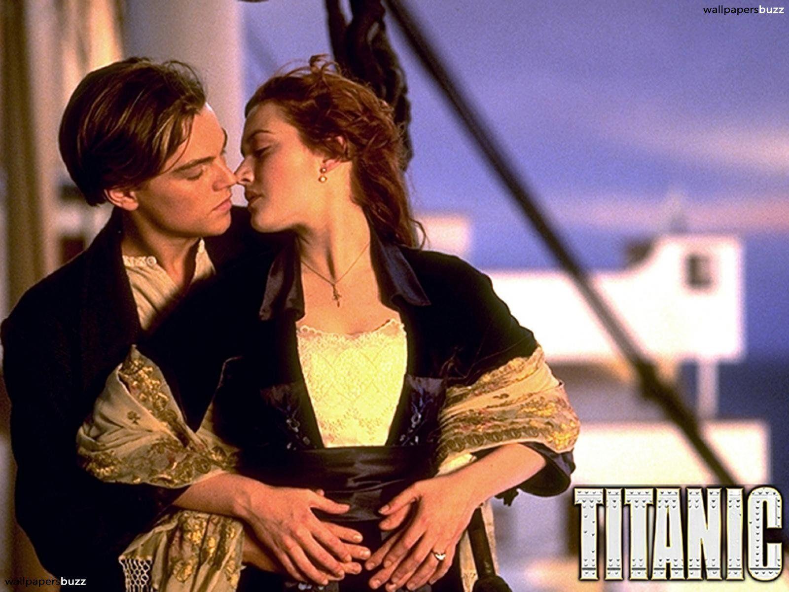 Rose and Jack on the Titanic HD Wallpaper