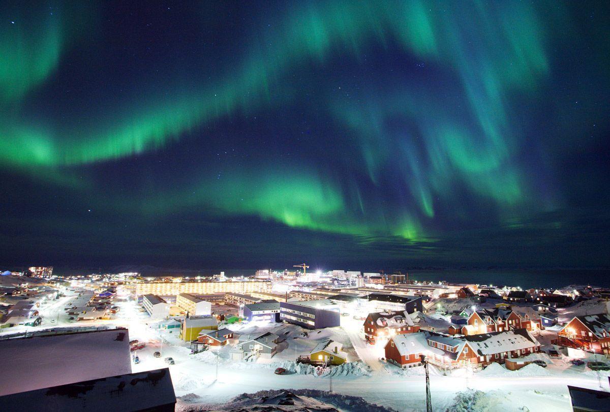 Northern Aurora Lights in Greenland. Wallaupun