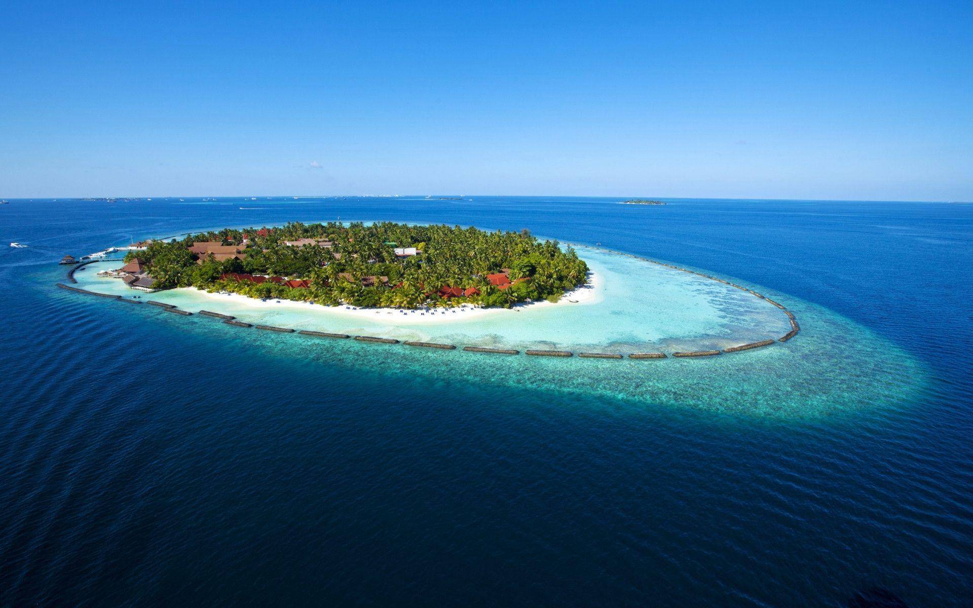 Download Amazing Maldives Island view Wallpaper