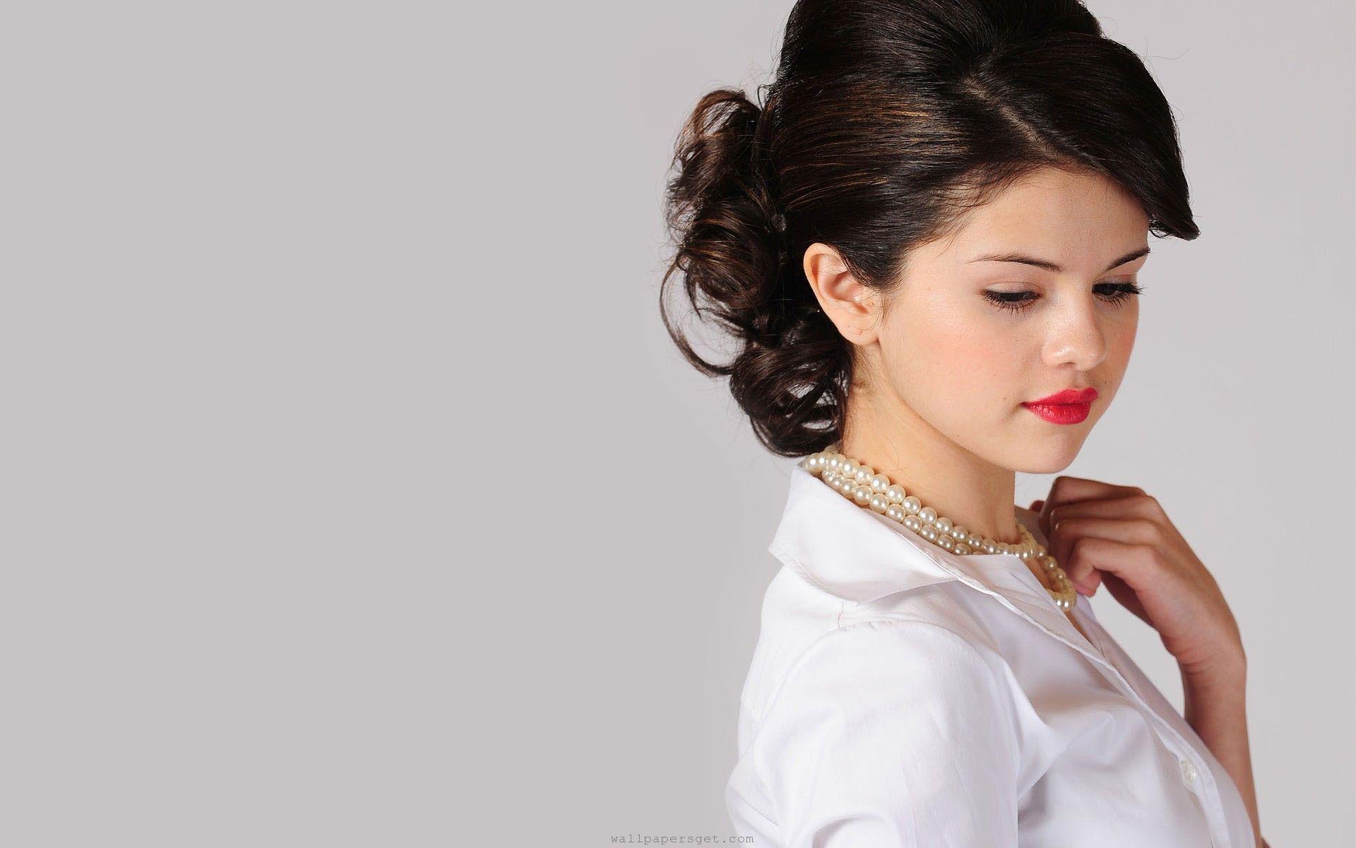 Beautiful Selena Gomez Image 05. hdwallpaper