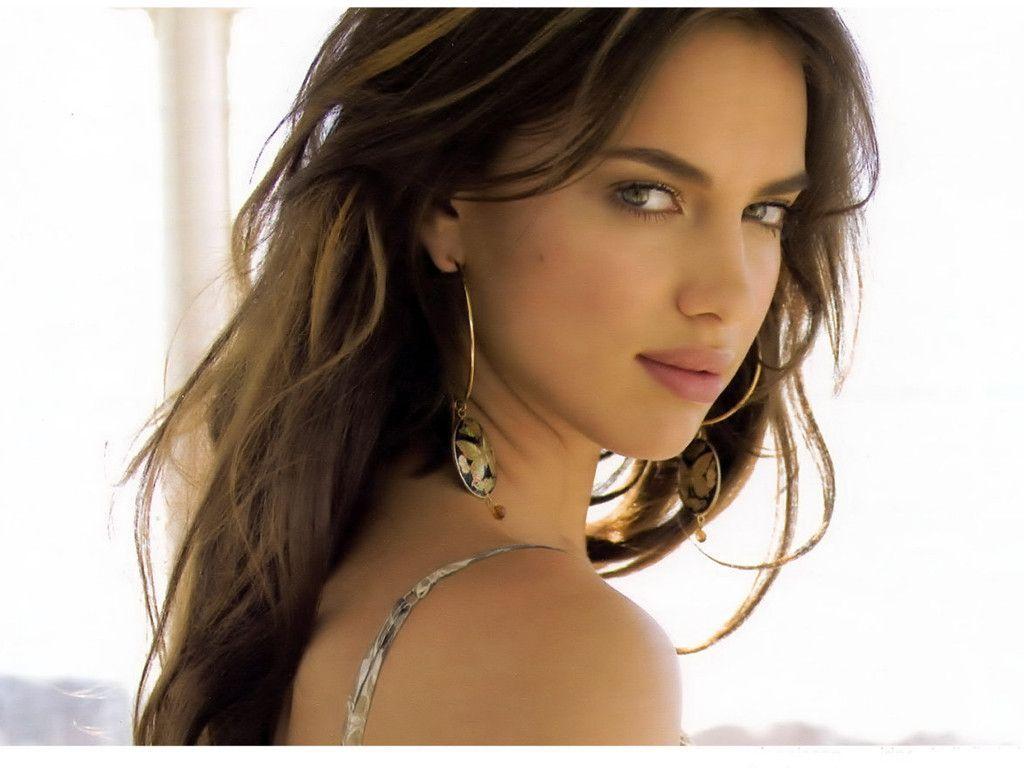 Irina Shayk Wallpaper HD Wallpaper