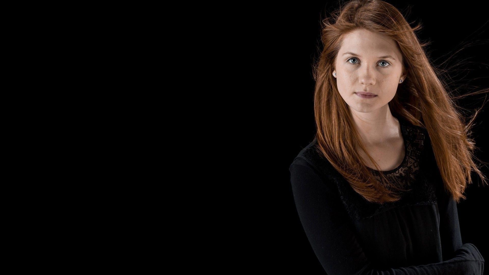 Bonnie Wright HD Wallpapers.