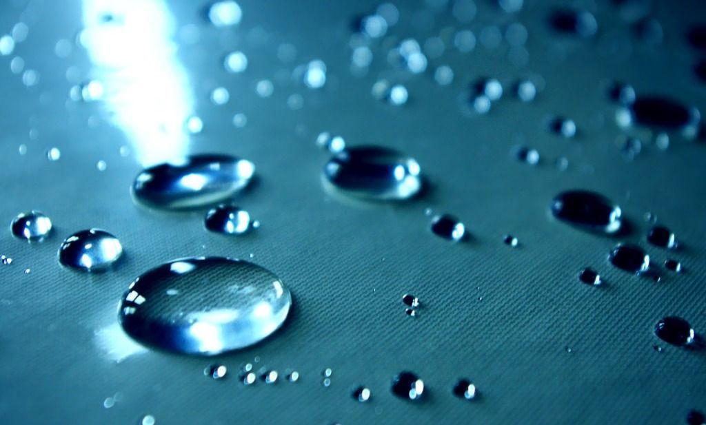 Wallpaper Water Droplets