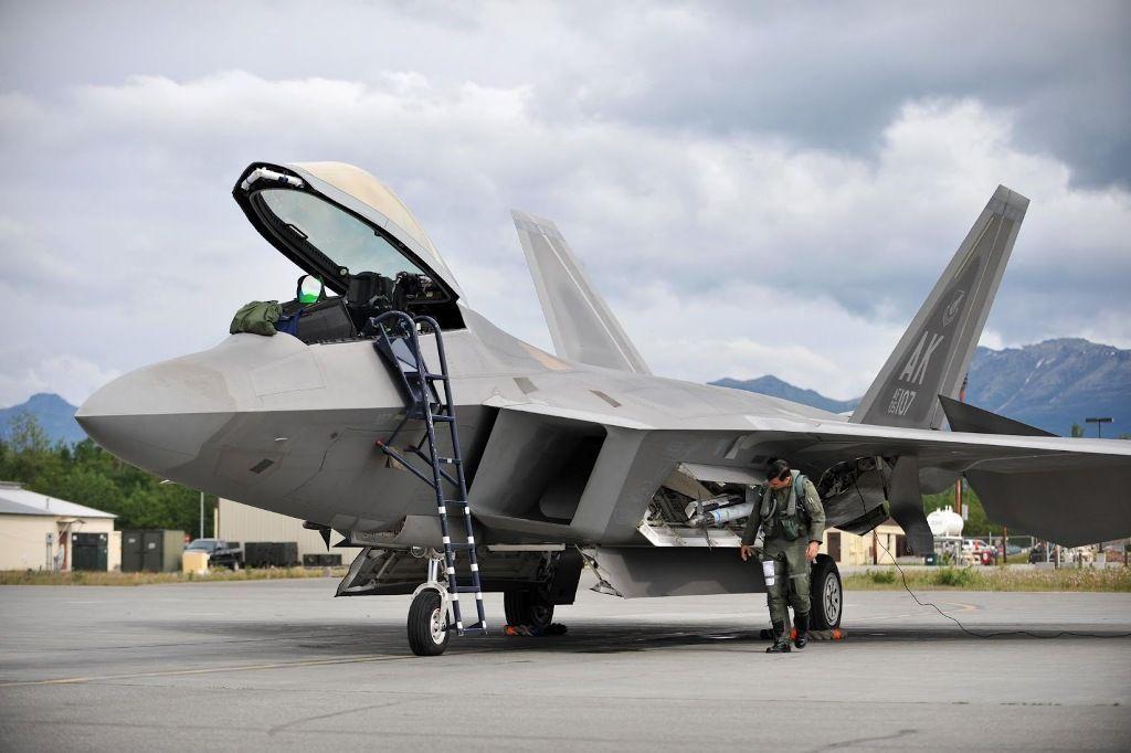 F22 Air Force HD Wallpaper. Download HD Wallpaper