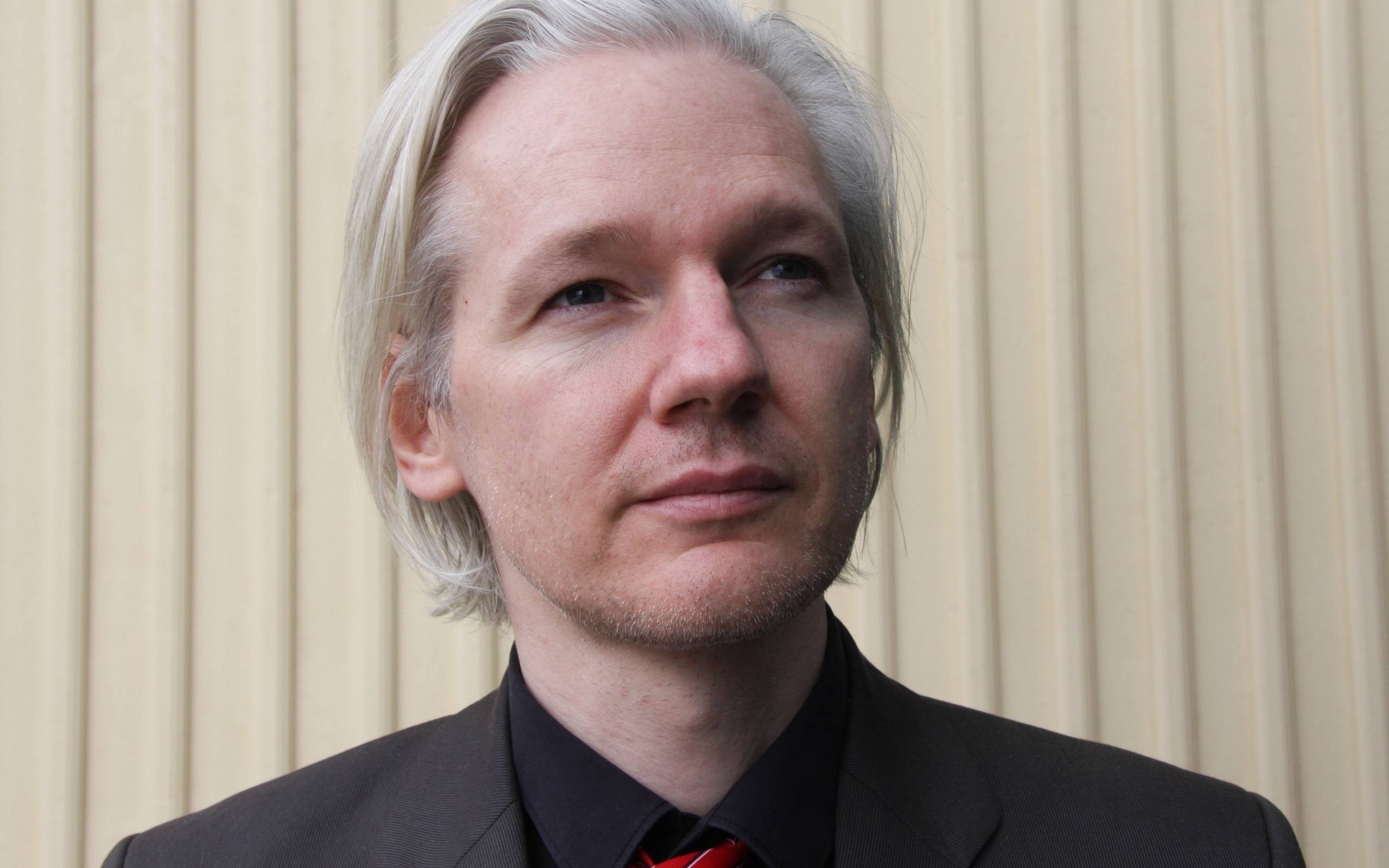 Julian Assange Wallpapers - Wallpaper Cave
