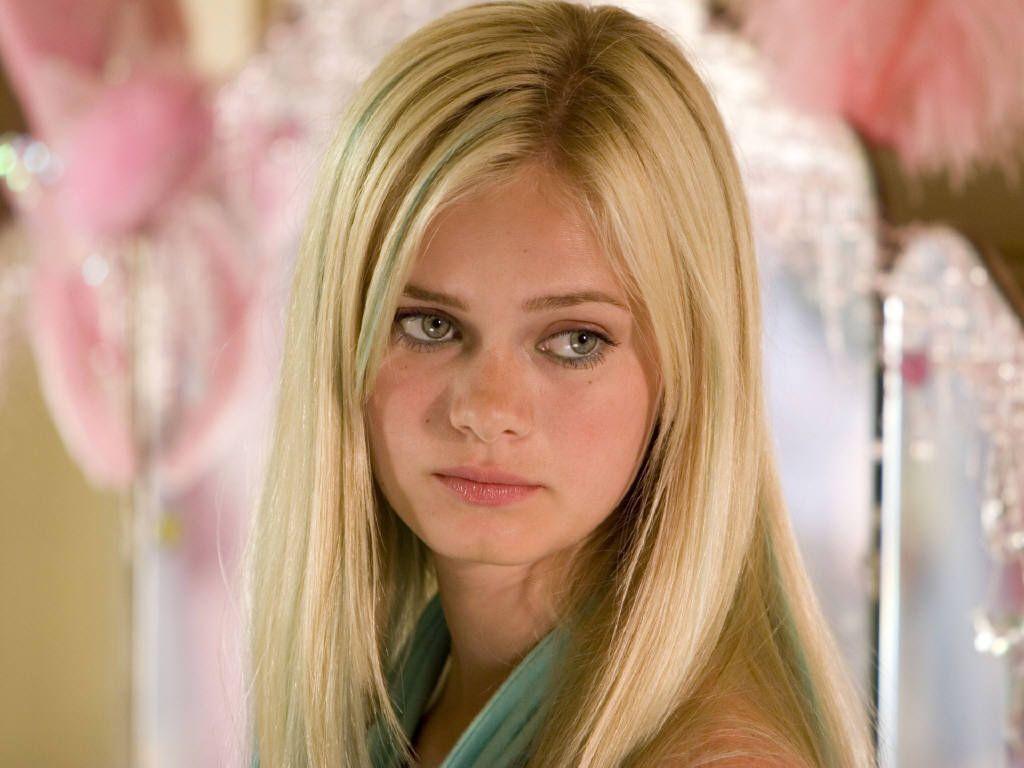 Sara Paxton No Makeup 95109