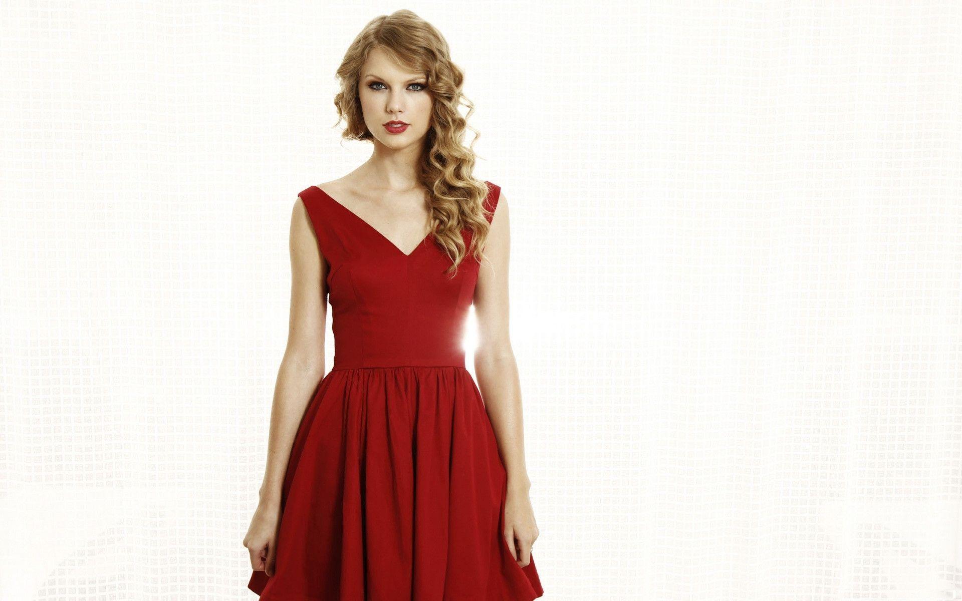 Taylor Swift Background in 1920x1200 Resolution