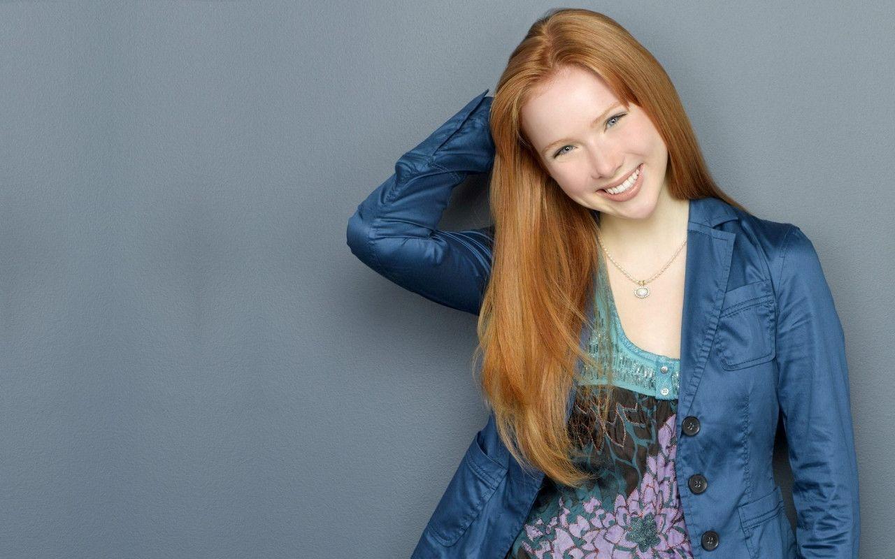 Molly Quinn.