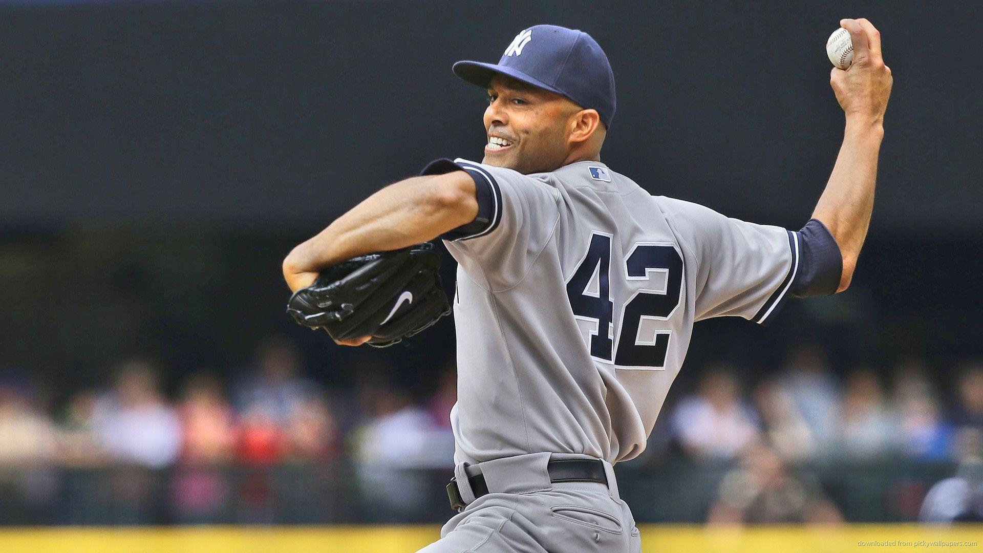 Mariano Rivera Throws One Picture For iPhone, Blackberry, iPad
