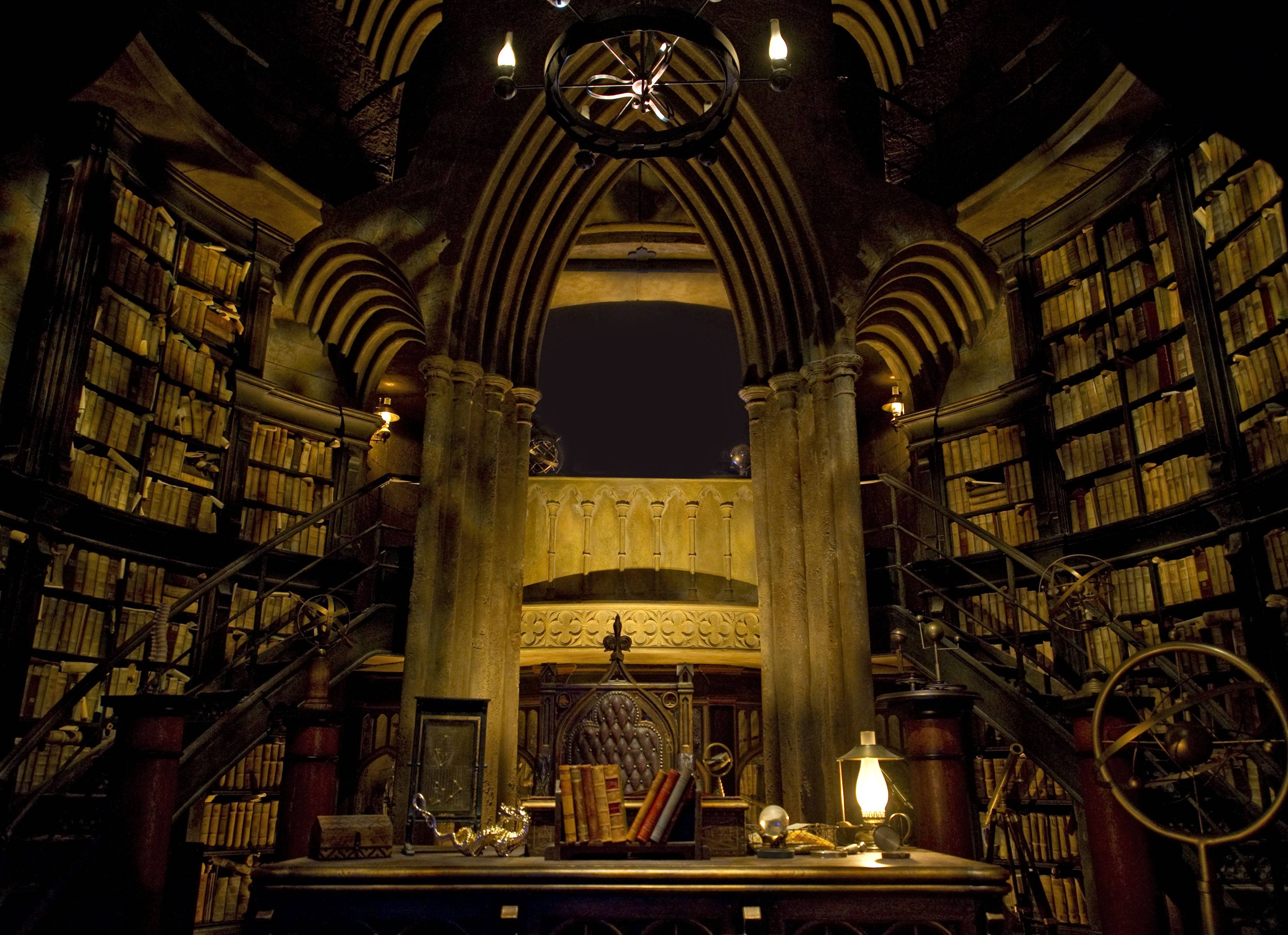 Dumbledore's Office at Hogwarts Desktop Wallpaper