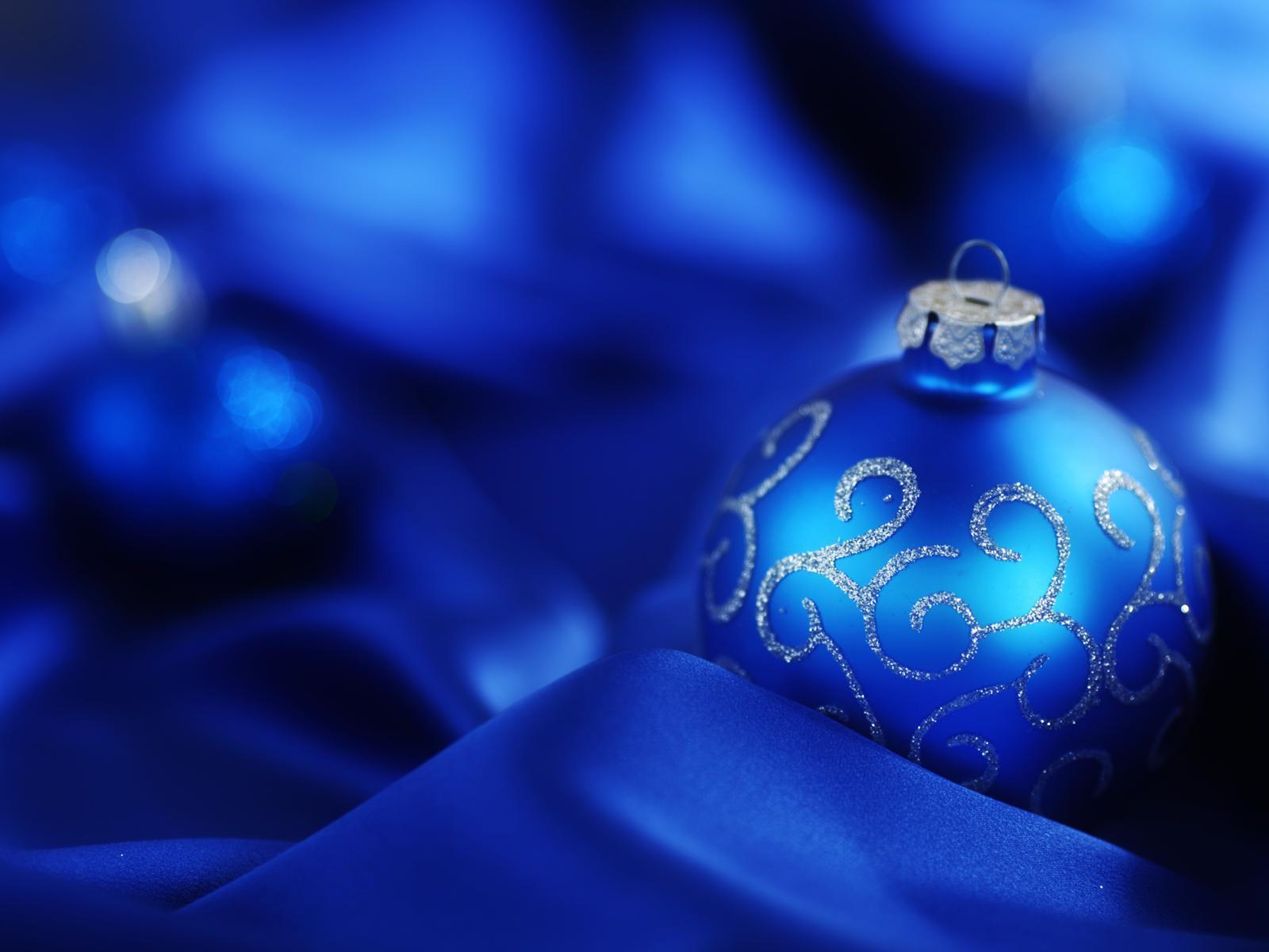 Free Holiday Wallpaper Picture